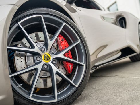 Used 2024 Lotus Emira First Edition image 4