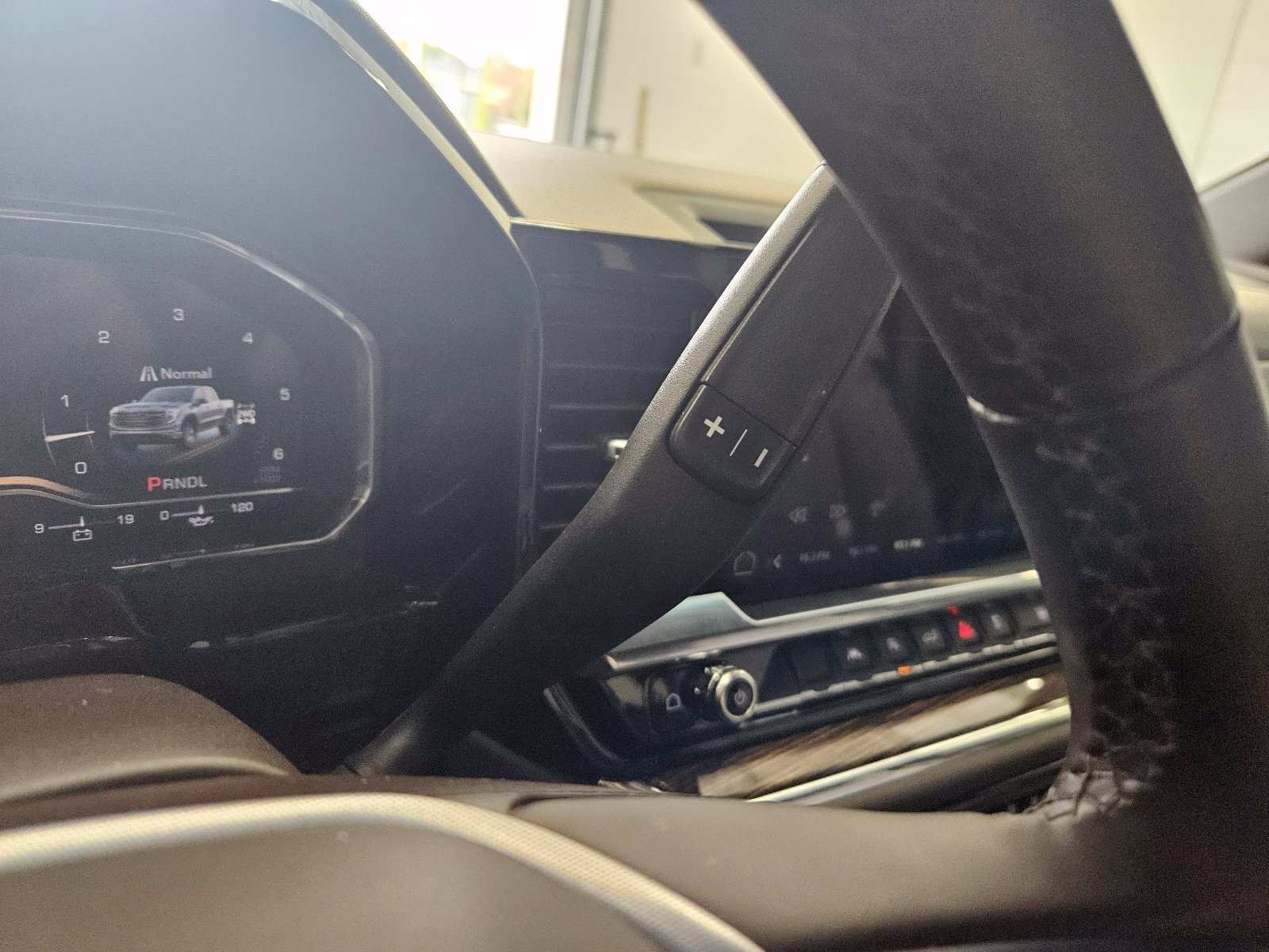 Used 2024 GMC Sierra 1500 SLE AWD/4WD image 21
