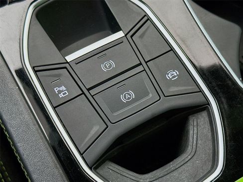 Used 2019 Lamborghini Urus AWD/4WD image 13