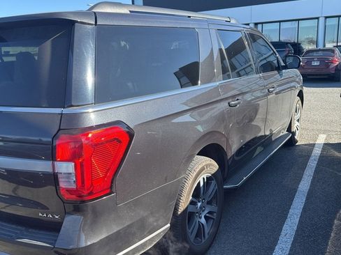 Used 2022 Ford Expedition Max XLT image 6