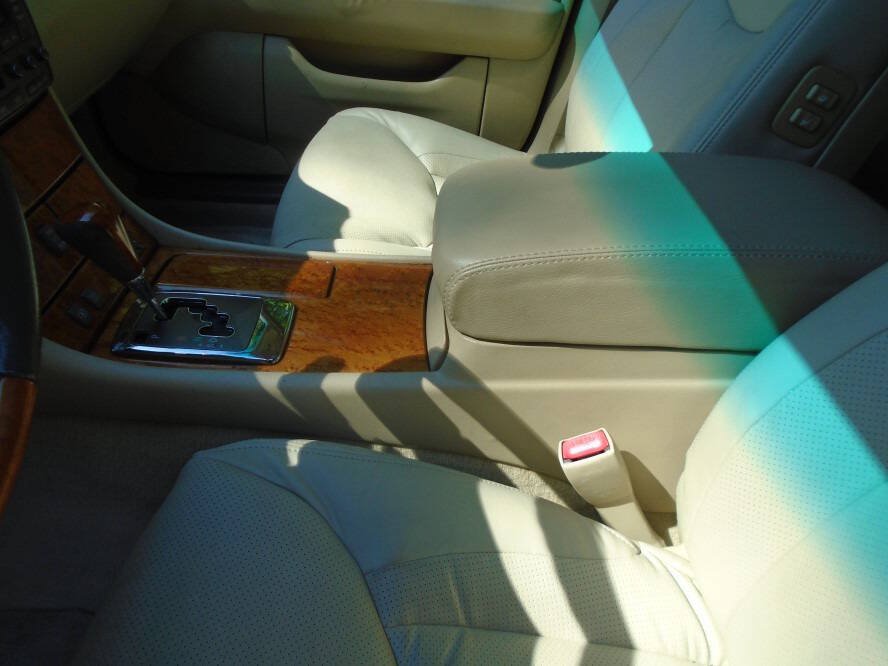 Used 2005 Lexus LS 430 RWD image 15