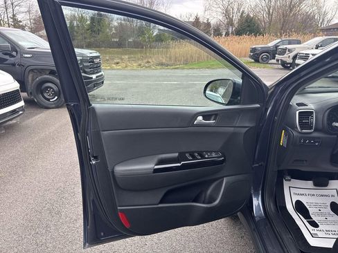 Used 2022 Kia Sportage EX image 23