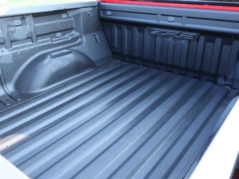 Used 2021 Chevrolet Colorado ZR2 image 23