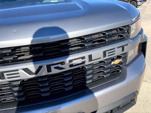 Used 2022 Chevrolet Silverado 1500 Custom w/ LPO, Dark Essentials Package RWD image 28