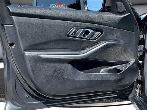 Used 2019 BMW 330i xDrive Sedan w/ Driving Assistance Package AWD/4WD image 20
