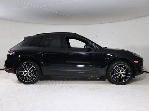 Certified 2025 Porsche Macan image 8