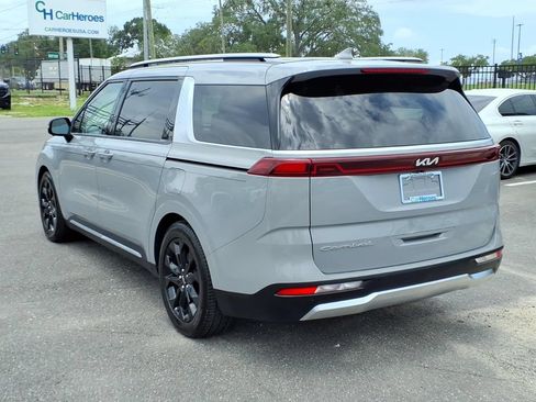 Used 2022 Kia Carnival SX Prestige FWD image 5
