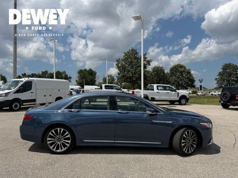 Used 2018 Lincoln Continental Reserve AWD/4WD image 9