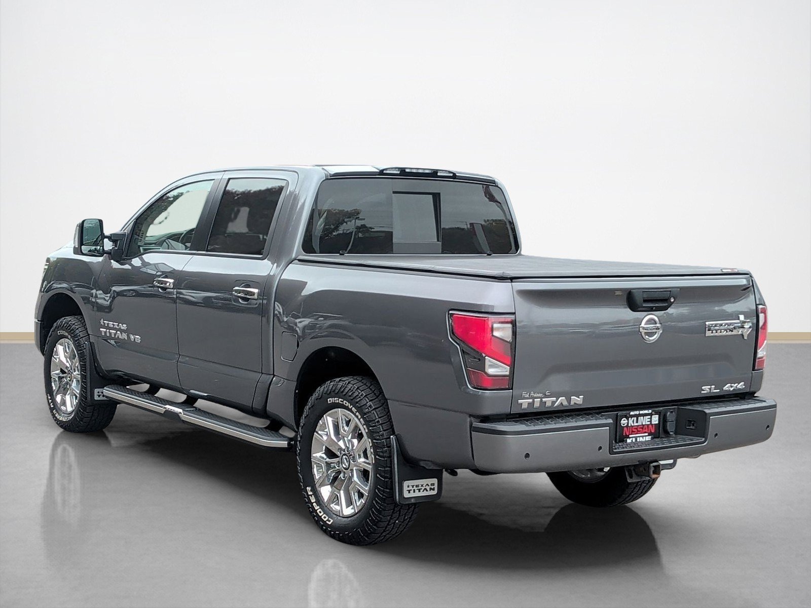 Certified 2020 Nissan Titan SL w/ Moonroof Package AWD/4WD image 3