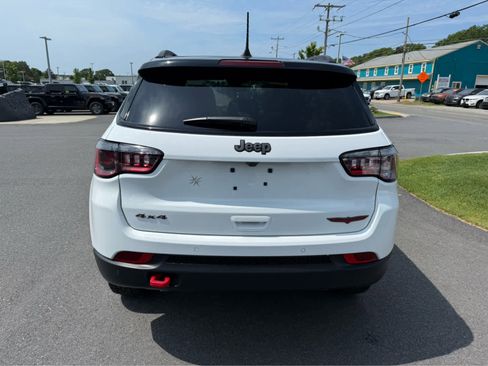 Used 2026 Jeep Compass Trailhawk w/ Sun, Sound & Navigation Group AWD/4WD image 7