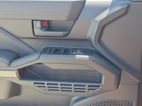 Certified 2026 Toyota 4Runner SR5 AWD/4WD image 20