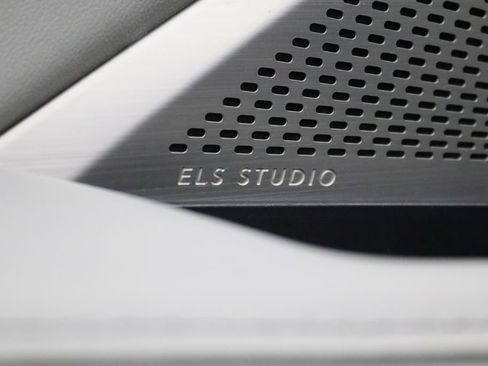 Used 2023 Acura MDX SH-AWD w/ Technology Package image 13