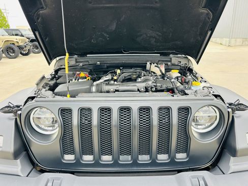 Used 2022 Jeep Wrangler Unlimited Sport AWD/4WD image 37