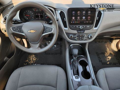 Used 2022 Chevrolet Malibu LT image 27