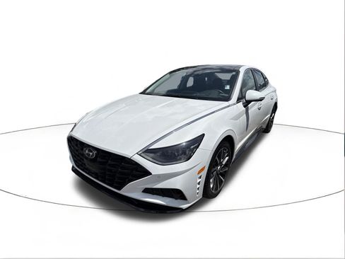 Used 2023 Hyundai Sonata Limited FWD image 4