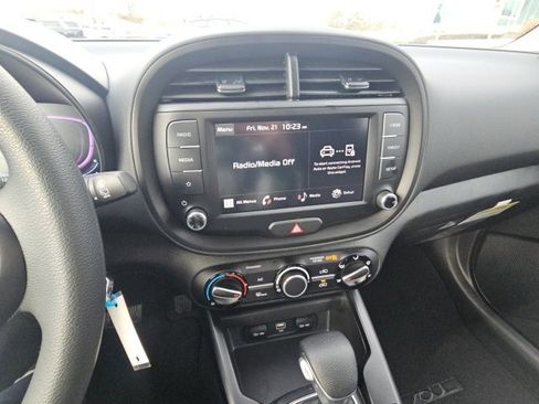 New 2025 Kia Soul LX image 12