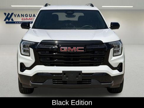 Used 2025 GMC Terrain Elevation w/ Technology Package II AWD/4WD image 3