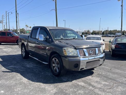 Used 2007 Nissan Titan SE image 2