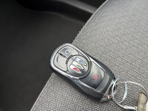 Used 2025 Buick Encore GX Preferred AWD/4WD image 24