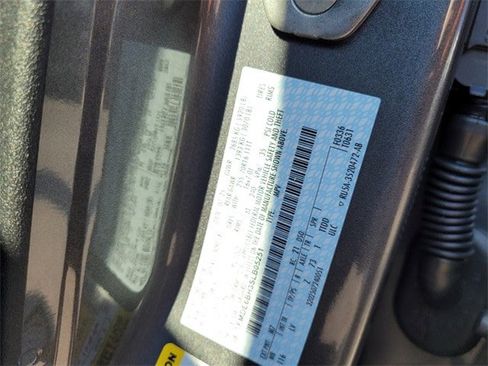 New 2025 Ford Bronco Base image 40