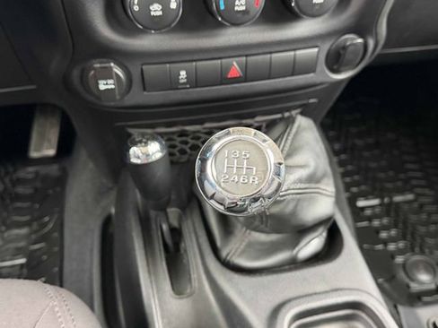 Used 2015 Jeep Wrangler Unlimited Sport image 29