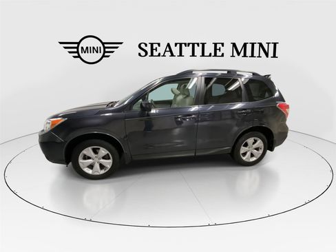 Used 2016 Subaru Forester 2.5i Premium w/ All-Weather Package image 5