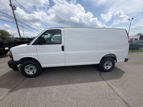 New 2026 GMC Savana 2500 image 5