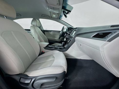 Used 2016 Hyundai Sonata SE FWD image 32
