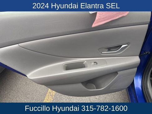 Used 2024 Hyundai Elantra SEL w/ Convenience Package image 27