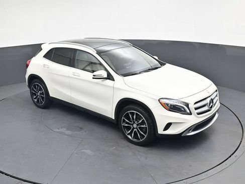 Used 2017 Mercedes-Benz GLA 250 4MATIC image 21