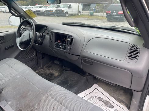 Used 2002 Ford F150 XL image 12