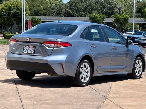 Used 2023 Toyota Corolla LE FWD image 4