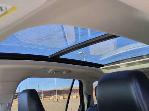 Used 2025 Lincoln Aviator 2WD image 16