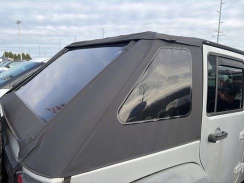 Used 2011 Jeep Wrangler Unlimited Sport image 8