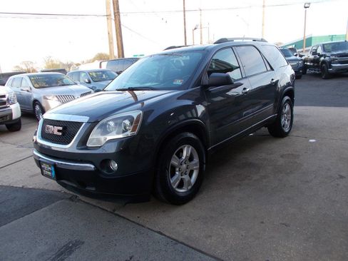 Used 2011 GMC Acadia SLE image 7