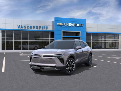 Used 2025 Chevrolet Blazer EV LT AWD/4WD image 8