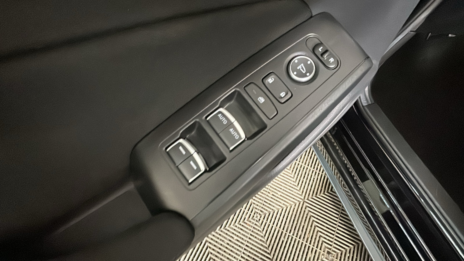 Used 2024 Honda Civic Sport image 11