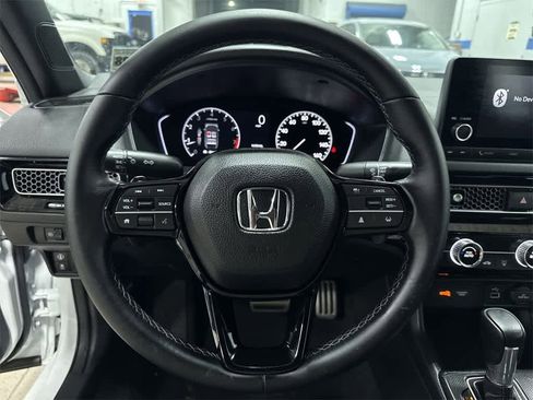 Used 2023 Honda Civic Sport image 18