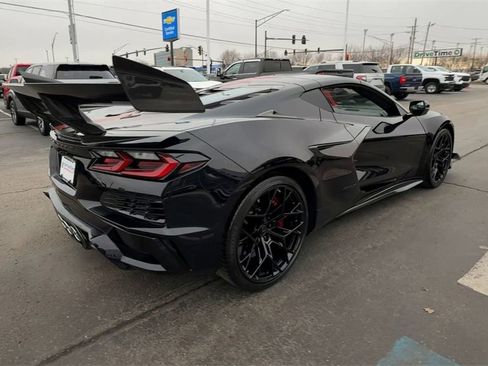 New 2026 Chevrolet Corvette ZR1 w/ ZR1 Carbon Fiber Aero Package image 8