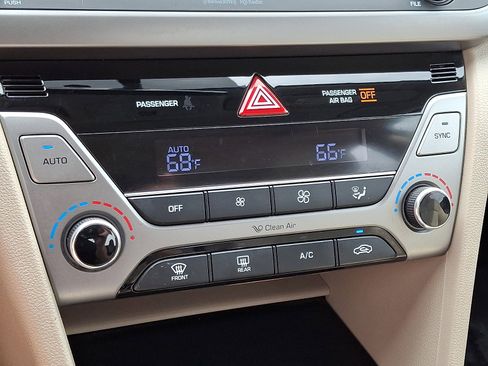 Used 2017 Hyundai Elantra Value Edition image 16