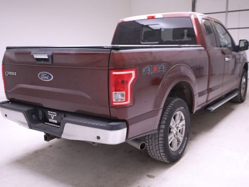 Used 2017 Ford F150 XLT w/ Equipment Group 302A Luxury image 4