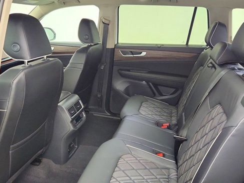 Used 2024 Volkswagen Atlas SEL Premium R-Line image 21