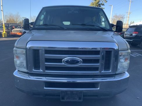 Used 2009 Ford E-350 and Econoline 350 Extended Wagon Super Duty image 7