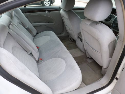 Used 2011 Buick Lucerne CX FWD image 12