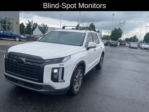 Used 2023 Hyundai Palisade SEL AWD/4WD image 3