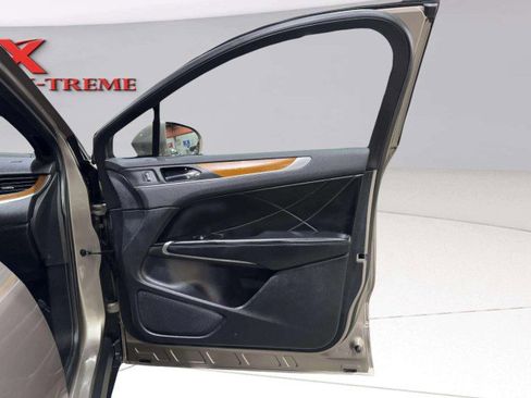 Used 2019 Lincoln MKC Select w/ Select Plus Package image 52