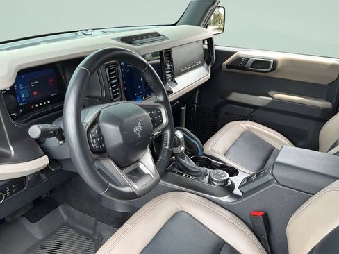 Used 2023 Ford Bronco Wildtrak AWD/4WD image 31