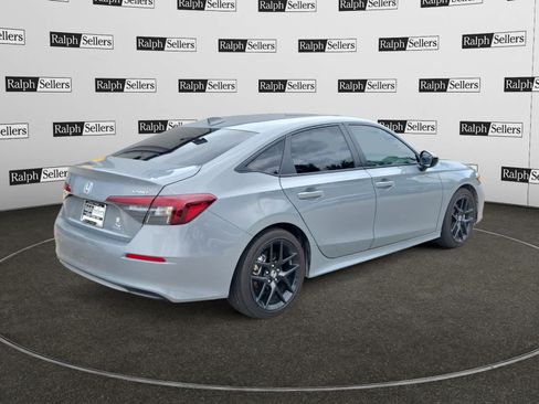 Used 2025 Honda Civic Sport image 6