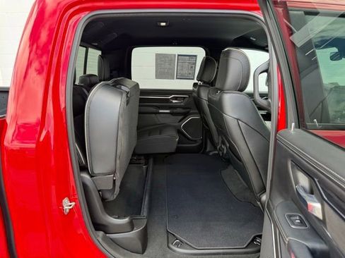 Used 2024 RAM 1500 Laramie AWD/4WD image 15