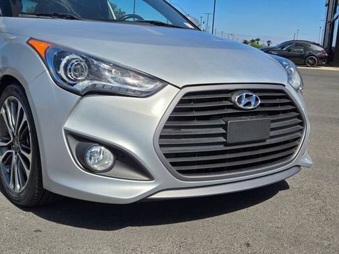 Used 2016 Hyundai Veloster Turbo w/ Option Group 04 FWD image 8